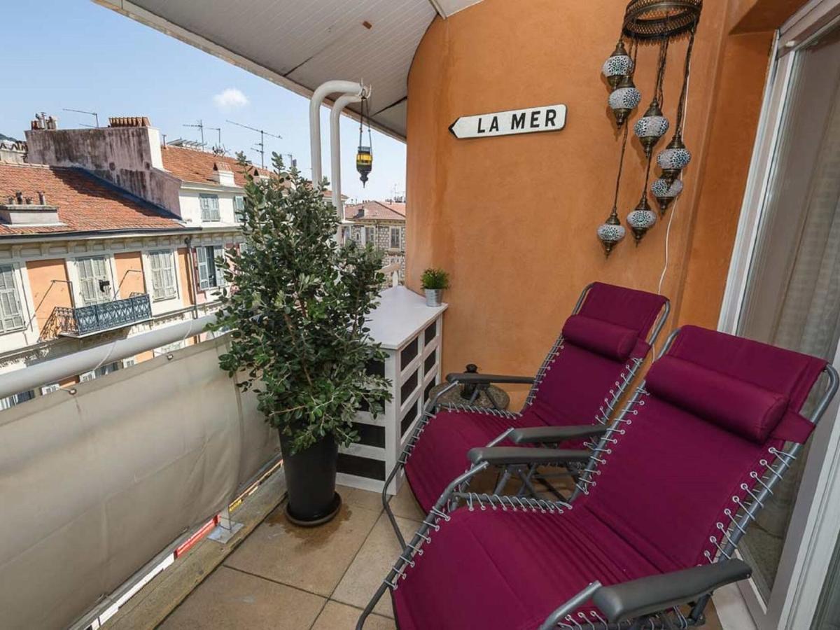 Elegant In With Balcony Appartamento
