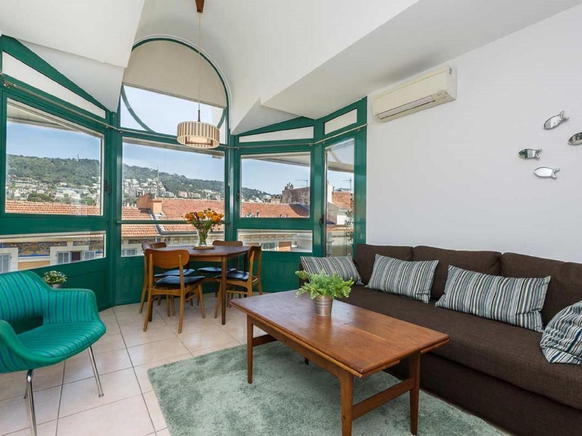 Elegant In With Balcony Appartamento